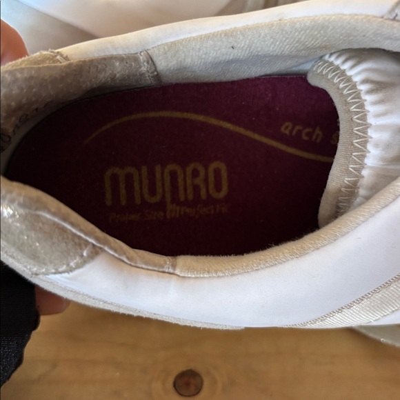 Munro Piper Women's Sneakers in White and Tan - Picture 7 of 8